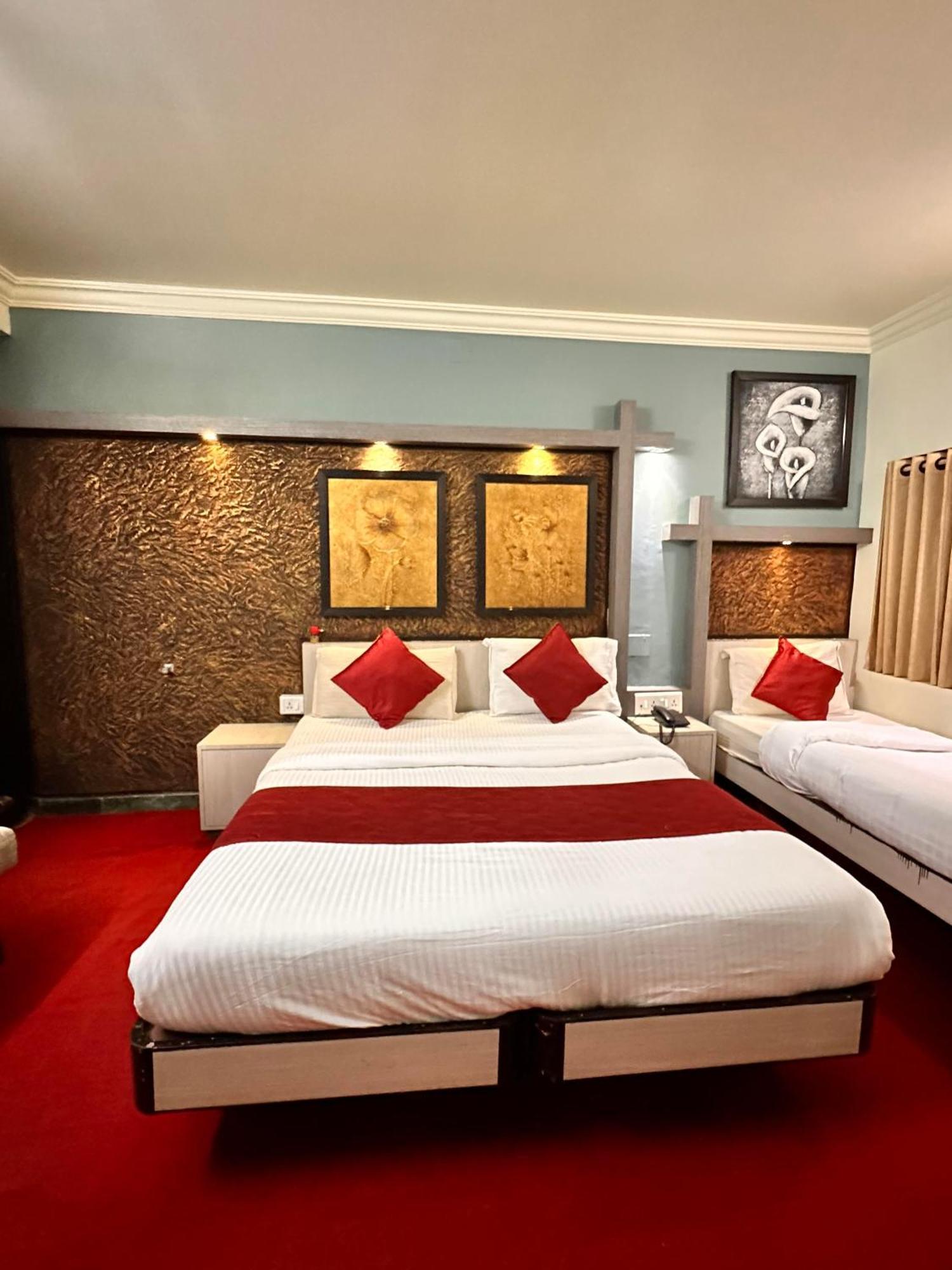 City Palace Hotel Utakamand Zewnętrze zdjęcie